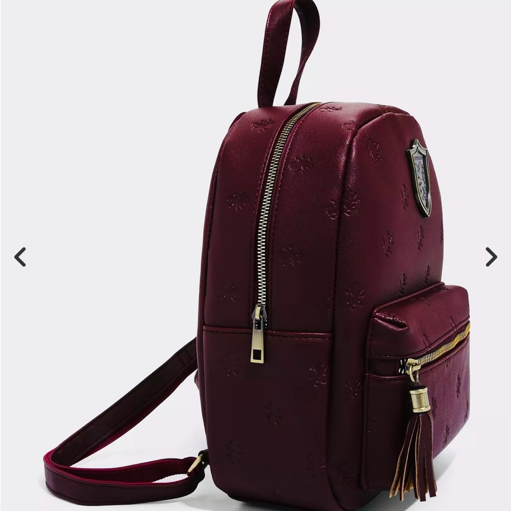Harry Potter Embossed Gryffindor Maroon Backpack with Embossed Crest - Picture 6 of 11